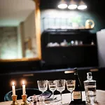 Hédoné De Luxe Et Privatif *